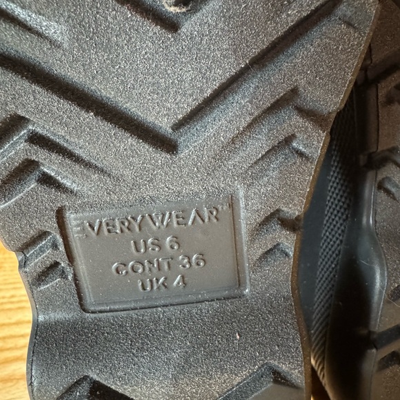 Totes Chelsea Rain Boots Womens Every Wear Casual Ankle Gray Rubber NEW - Picture 7 of 9